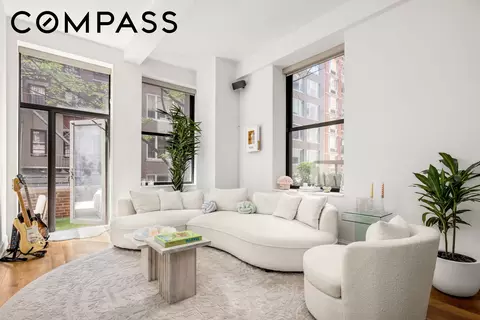 140 W 22nd St #2F, New York, NY 10011