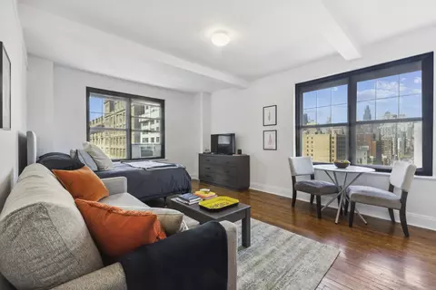 200 E 16th St #12H, New York, NY 10003