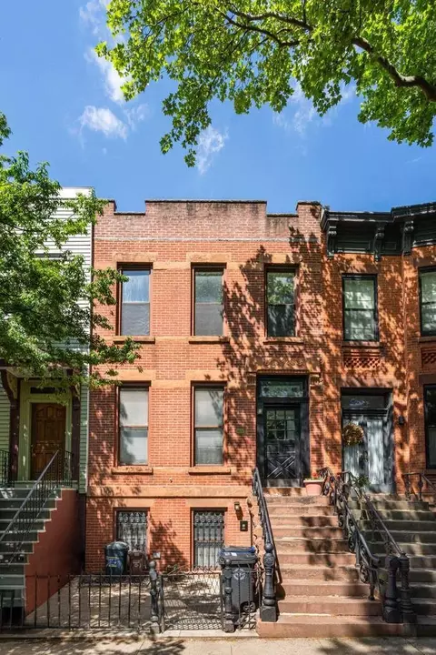 373 16th St #ENTIRE, Brooklyn, NY 11215
