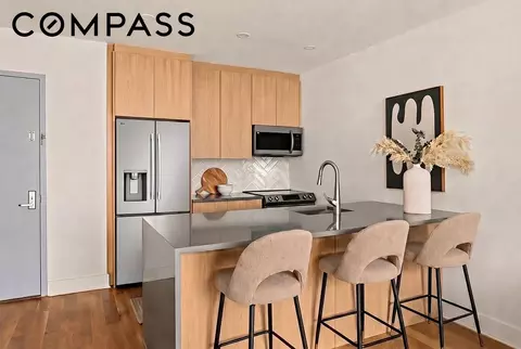 40 Schaefer St #3B, Brooklyn, NY 11207
