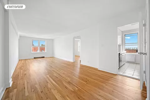 72-61 113th St #7F, New York City, NY 11375