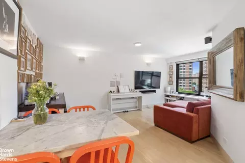 266 E Broadway #B705, New York, NY 10002