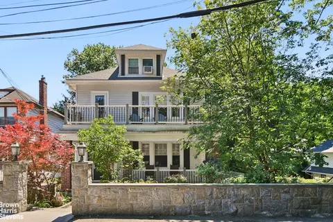 5612 Delafield Ave, New York City, NY 10471