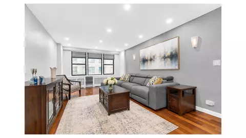 220 E 54th St #3C, New York, NY 10022