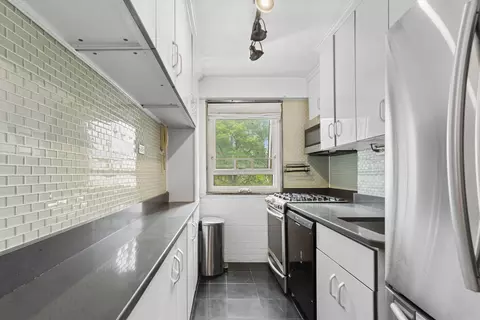195 Adams St #4F, Brooklyn, NY 11201