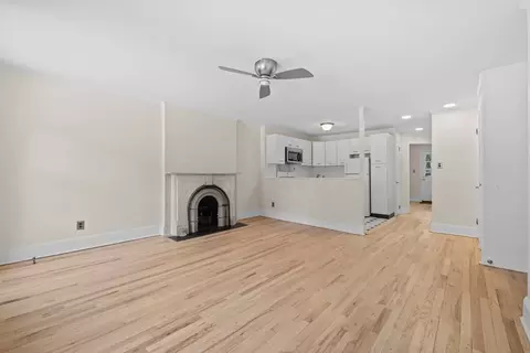113 Carroll St #1, Brooklyn, NY 11231