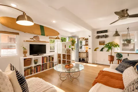 140 Beach 91st St # B, Rockaway Beach, NY 11693