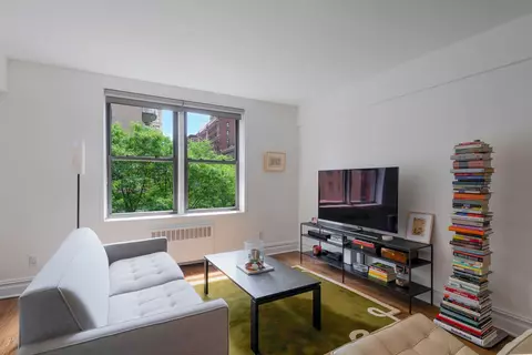 60 E 9th St #515, New York, NY 10003