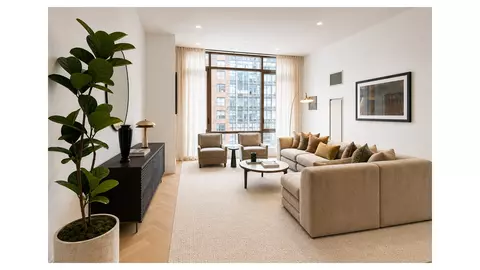 215 E 19th St #2E, New York, NY 10003