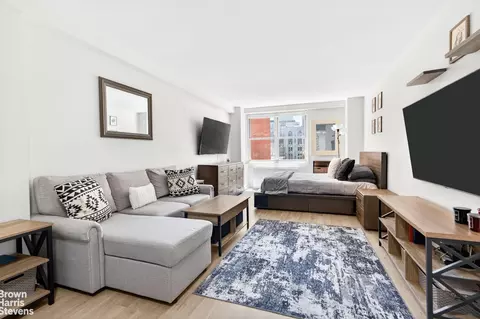520 E 72nd St #12E, New York, NY 10021