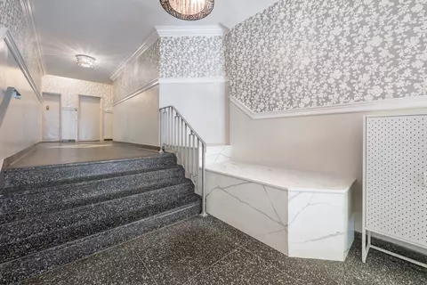 321 E 89th St #3E, New York, NY 10128