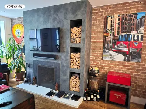 226 E 95th St #206, New York, NY 10128