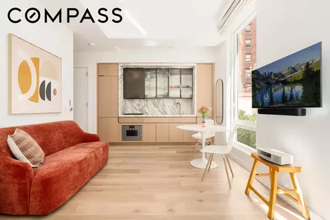 135 E 47th St #3B, New York, NY 10017
