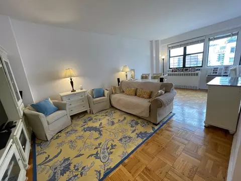240 E 76th St #17H, New York, NY 10021