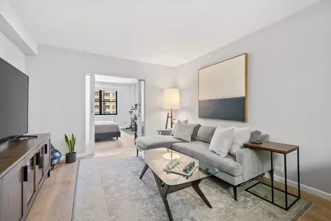 301 E 62nd St #14-J, New York, NY 10065