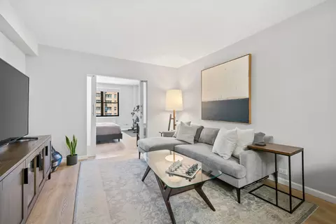 301 E 62nd St #14-J, New York, NY 10065
