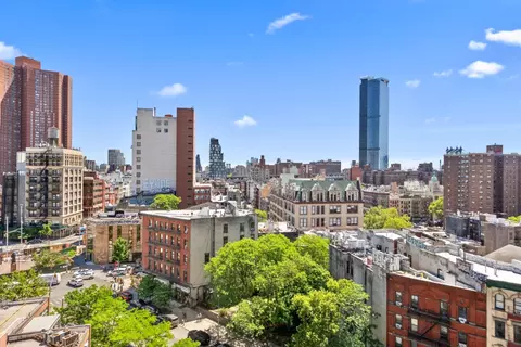 215 Park Row #12C, New York, NY 10038