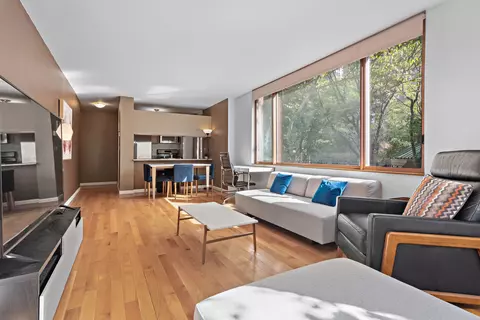 350 W 50th St #2-G, New York, NY 10019