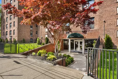 65-15 38th Ave #5K, New York City, NY 11377