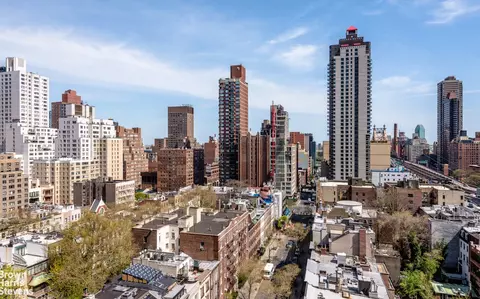 200 E 61st St #18DE, New York, NY 10065