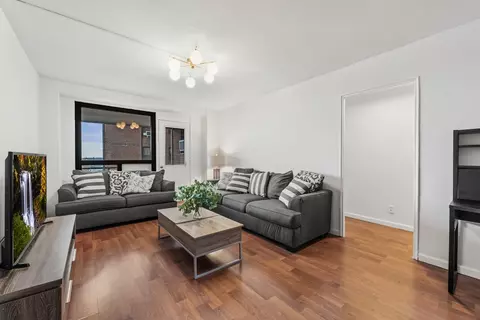 61-25 98th St #9F, New York City, NY 11374