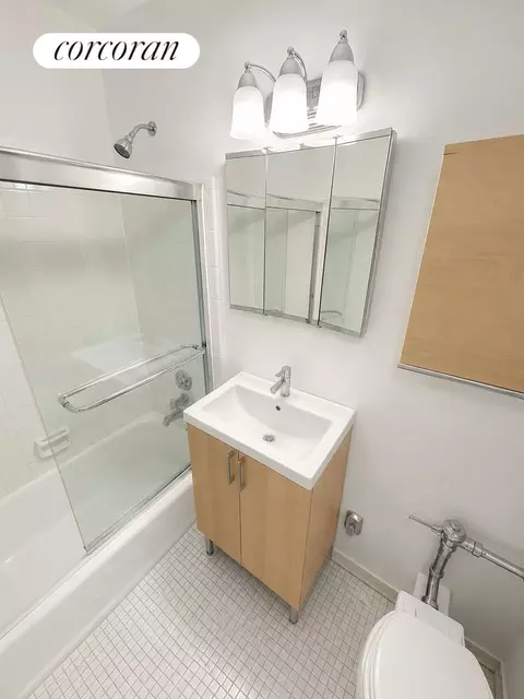 205 E 89th St #4D, New York, NY 10128