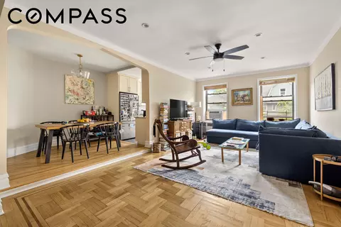 125 Hawthorne St #2D, Brooklyn, NY 11225