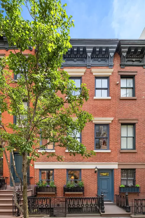 264 W 12th St #TH, New York, NY 10014