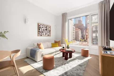 660 Lexington Ave #4C, New York, NY 10022