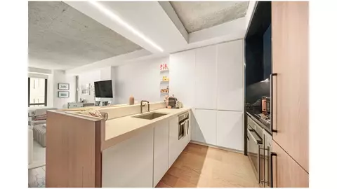 196 Orchard St #4N, New York, NY 10002