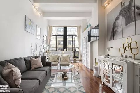 310 E 46th St #11S, New York, NY 10017