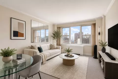 305 E 24th St #18K, New York, NY 10010