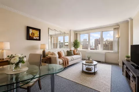 305 E 24th St #18K, New York, NY 10010