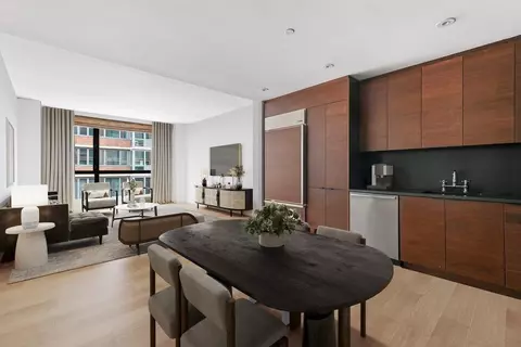 540 W 28th St #2B, New York, NY 10001