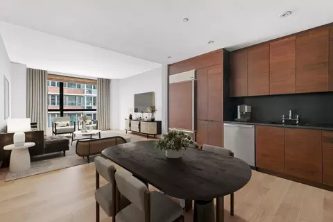 540 W 28th St #2B, New York, NY 10001