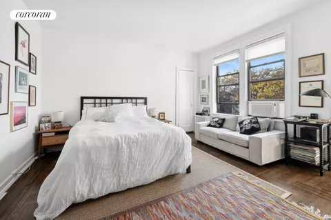 270 W 11th St #6A, New York, NY 10014