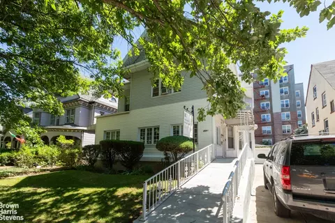 2699 Bedford Ave, Brooklyn, NY 11210