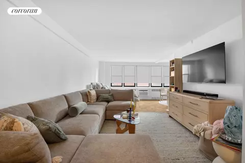 241 E 76th St #2B, New York, NY 10021