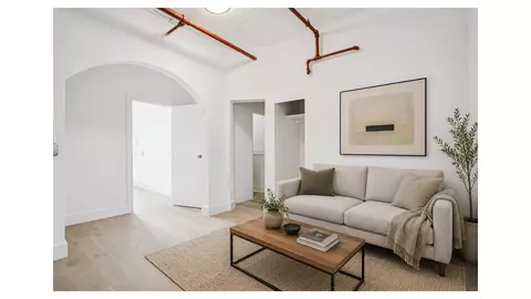 Living - 17-19 Thames St, Brooklyn, NY 11206 photo 2 of 3