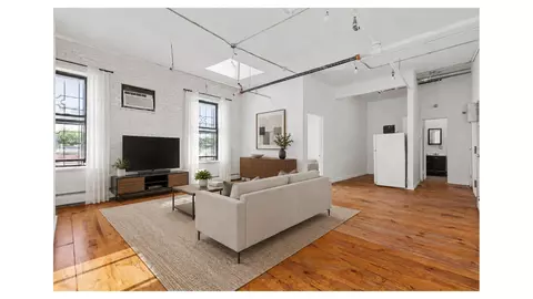 Living - 17-19 Thames St, Brooklyn, NY 11206 photo 1 of 3