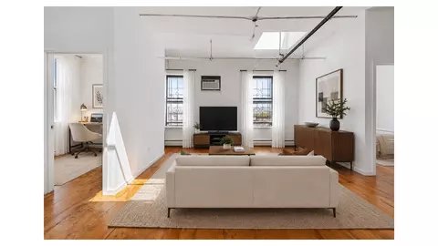 17-19 Thames St, Brooklyn, NY 11206