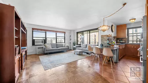 387 Grand St #K1107, New York, NY 10002