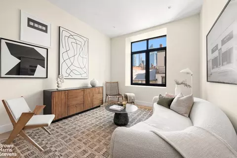 435 W 19th St #2C, New York, NY 10011
