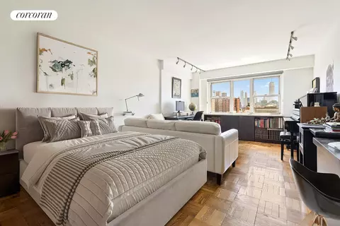 69 W 9th St #11A, New York, NY 10011
