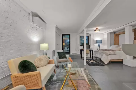 21 Bleecker St #GW, New York, NY 10012