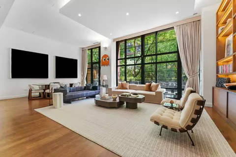 150 Charles St #M2, New York, NY 10014
