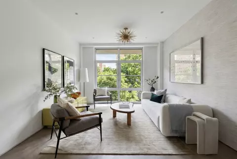 350 E 18th St #9B, New York, NY 10003