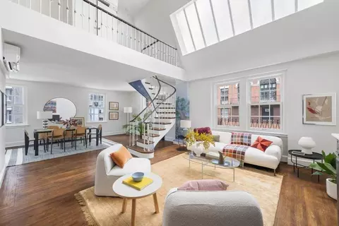 222 E 71st St #6B, New York, NY 10021