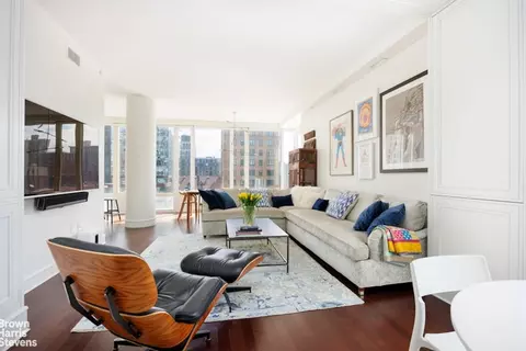 245 W 99th St #8B, New York, NY 10025