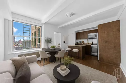 325 W 45th St #1020, New York, NY 10036